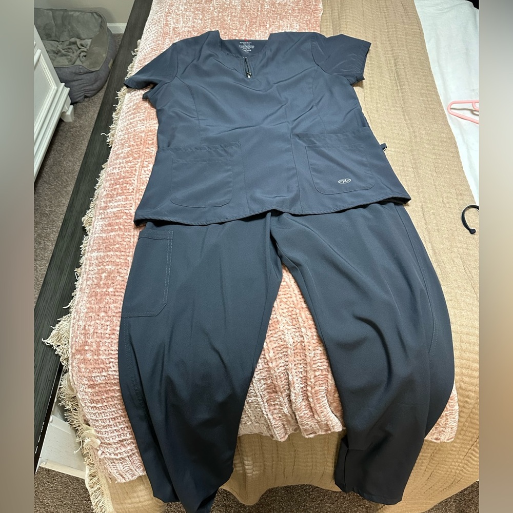 Gray/ blue scrub medium top and bottom
